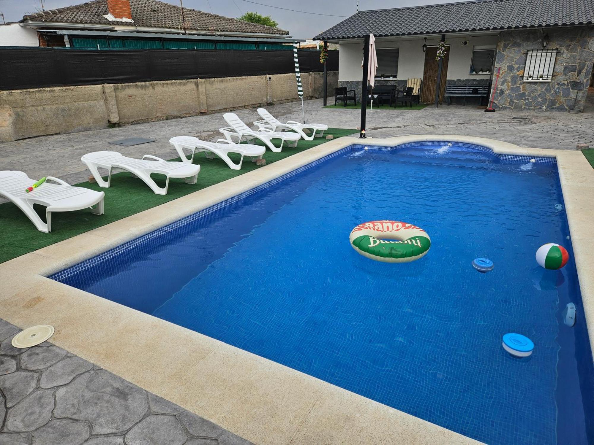 Сasa de vacaciones Con Piscina 50 Minutos Madrid En Escalona