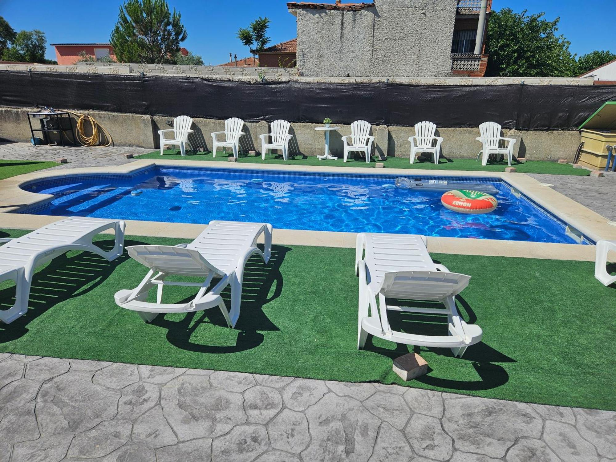 Con Piscina 50 Minutos Madrid En Escalona Casa de férias